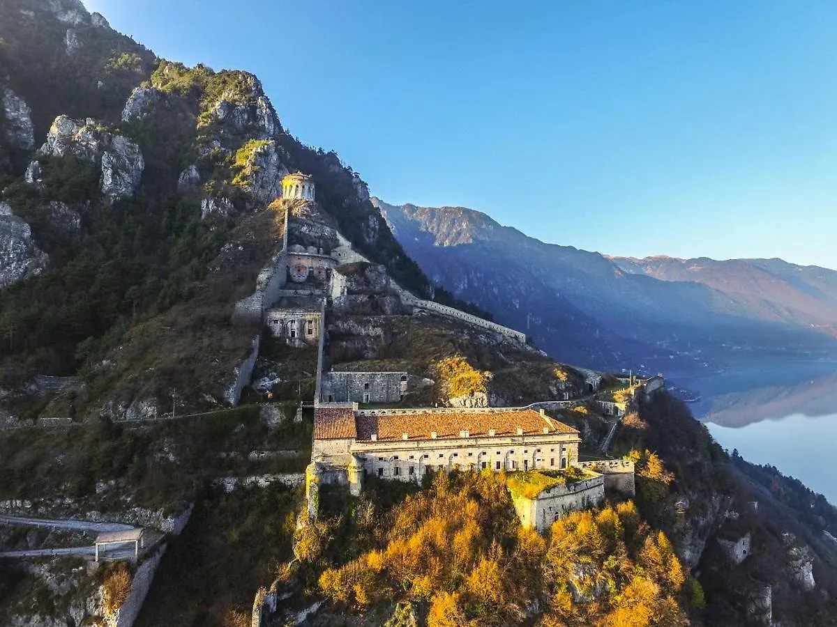 Rocca D'Anfo B&B-Apartments Lake View
